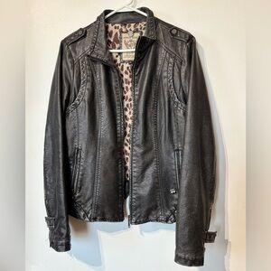 Point Zero Vintage Black Faux Leather Moto Jacket – Medium 🖤